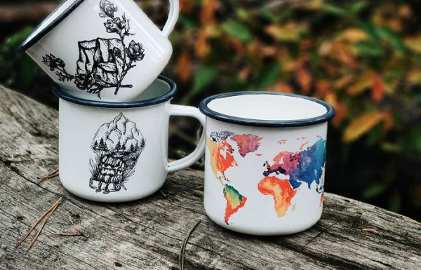 У Росії до цього дня виготовляють емальований посуд / фото: ru.pinterest.com В России по сей день изготавливают эмалированную посуду/ фото: ru.pinterest.com
