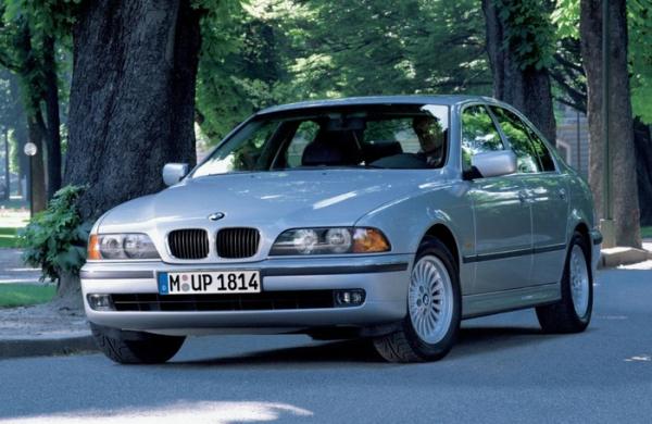 Коробка передач BMW E39 5 Series може прослужити кілька десятиліть/ Фото: auto.ru Коробка передач BMW E39 5 Series может прослужить несколько десятилетий/ Фото: auto.ru