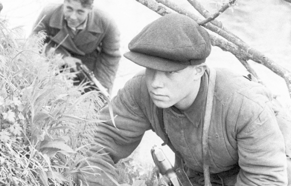 Прапорці, постріли, шашки використовували для візуальної комунікації на невеликій відстані. / Фото: autosprite.ru Флажки, выстрелы, шашки использовали для визуальной коммуникации на небольшом расстоянии. / Фото: autosprite.ru