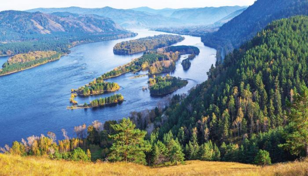 Єнісей – велика річка. / Фото: culture.ru. Енисей - великая река. /Фото: culture.ru.