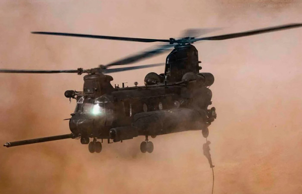 Вертоліт Ch-47 Chinook./ Фото: defensenews.com Вертолет Ch-47 Chinook./ Фото: defensenews.com