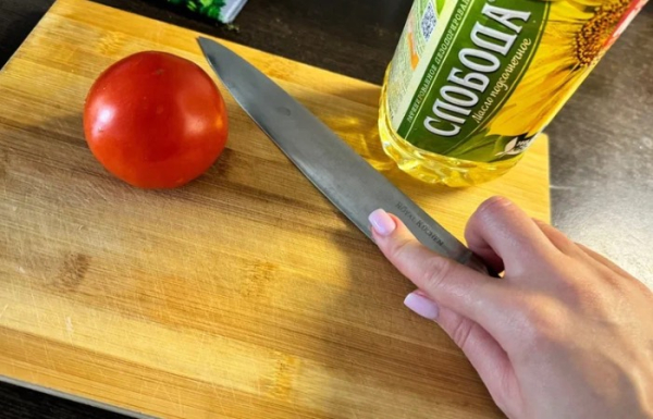Продукти більше не прилипнуть до ножа Продукты больше не прилипнут к ножу