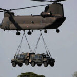 Чому H-47 Chinook вважається найкращим важким гелікоптером