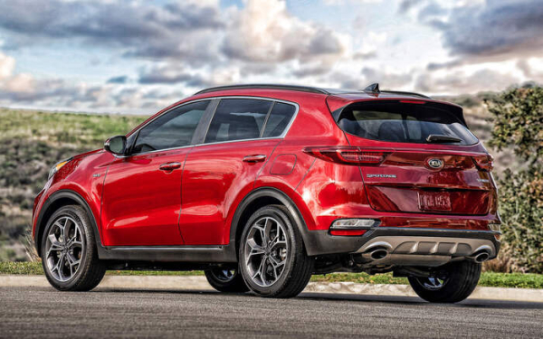Kia Sportage дуже цінується російськими автолюбителями/ Фото: kia.maximum.auto Kia Sportage весьма ценится российскими автолюбителями/ Фото: kia.maximum.auto