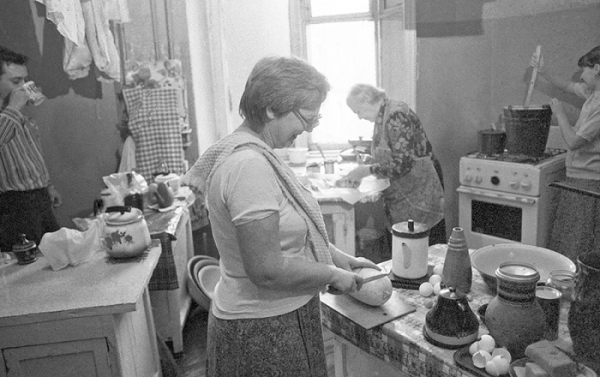 Продукты были в дефиците, приходилось готовить из того, что было в холодильнике