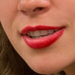 Як дізнатися, чи бреше людина: неочевидні мікросигнали тіла