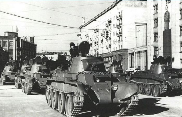 Робота для БТ-7 все одно знайшлася. Работа для БТ-7 всё равно нашлась.