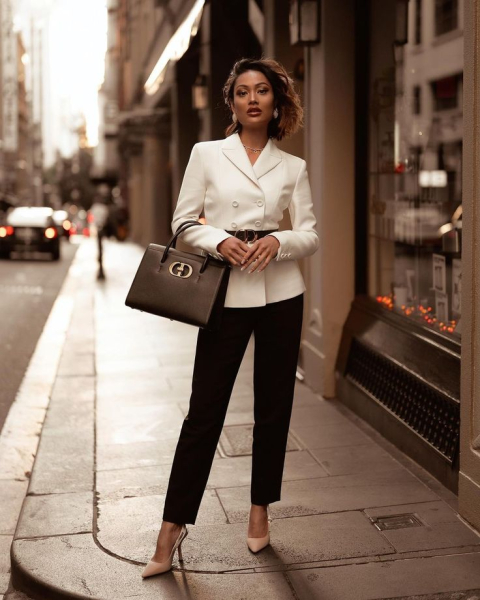 Класика не входить із моди Классика не входит из моды