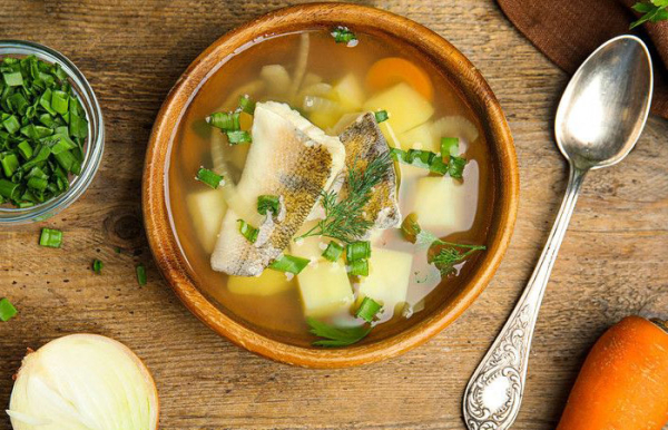 Жирна риба-джерело омега-3, вітаміну D, Е та А. Жирная рыба- источник омега-3, витамина D, Е и А.