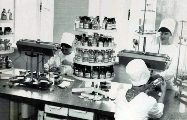 Риб'ячий жир стали виготовляти із неякісних продуктів. Рыбий жир стали изготавливать из некачественных продуктов.