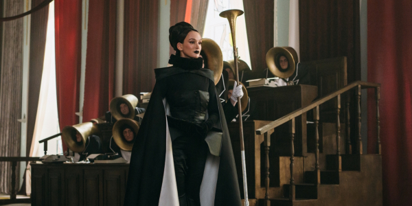 Кадр із фільму «Аліса у Країні чудес» Кадр из фильма «Алиса в Стране чудес» 2025 года