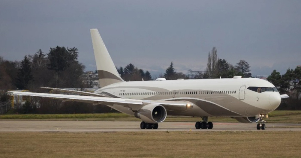 Boeing 767-33A/ER Абрамовича на прізвисько «Бандит» Boeing 767-33A/ER Абрамовича по прозвищу «Бандит»
