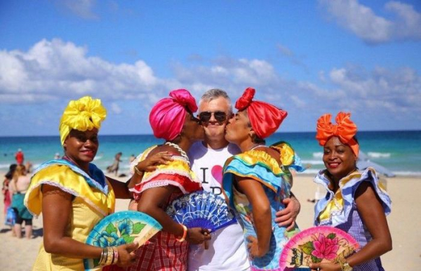 С иностранцами сложно.