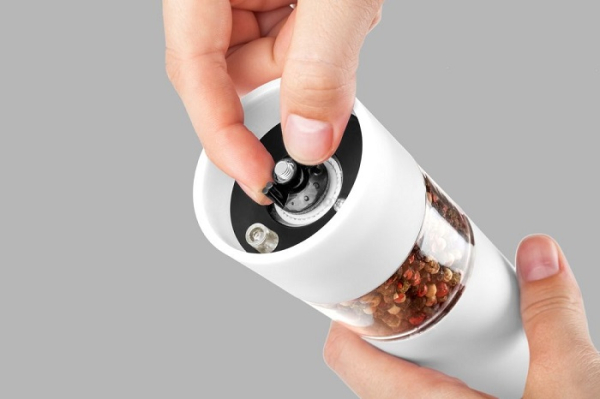 В электромельнице удобно измельчать специи