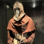 Чому маска Чумного лікаря була виконана у формі дзьоба