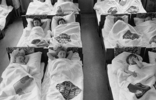 Такі підковдри були скрізь. Такие пододеяльники были везде.