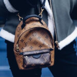 Як вибрати сумку на зиму, щоб з нею було комфортно…