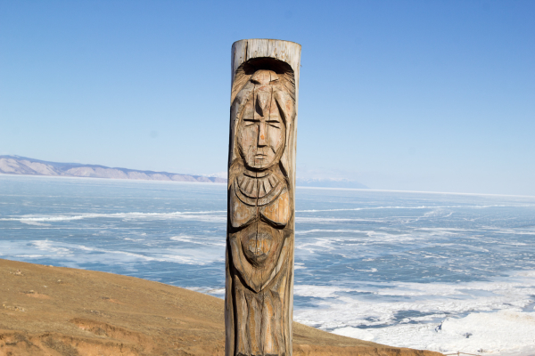 Байкал: Ольхон - мыс Бурхан.