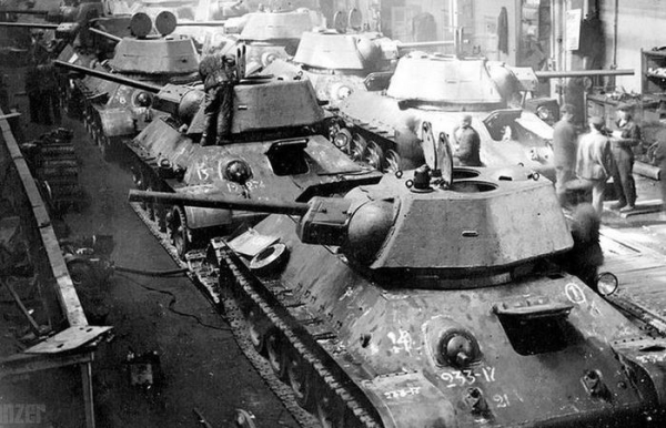 Освоїти навіть власну технологію на новому заводі непросто. Освоить даже собственную технологию на новом заводе не просто.