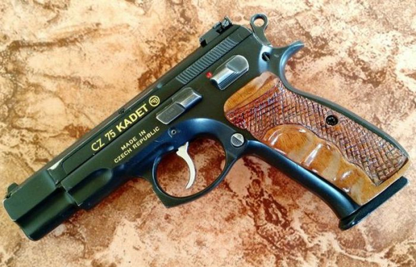 Найкращий пістолет Чехії. Лучший пистолет Чехии.