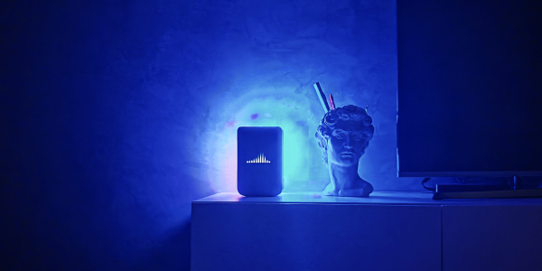 Обзор «Яндекс Станции 3»: вид в темноте