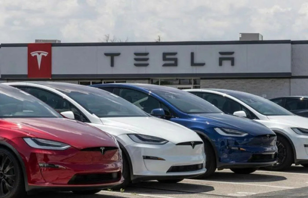 Масових моделей мало і всі однотипні Массовых моделей мало и все однотипные