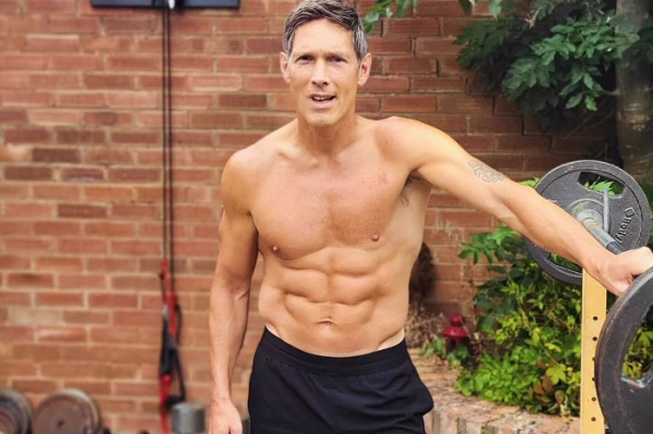 Камон, 60 лет - не билет на гроб!