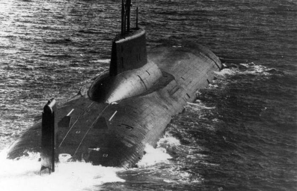 Акулы - самые большие АПЛ в мире.