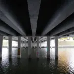 Чому найдовший міст у світі збудували з одним дивним вигином:…