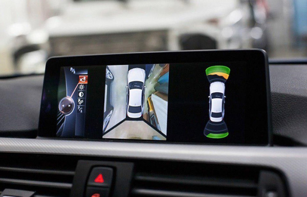 Круговий огляд дозволяє стежити за оточенням Круговой обзор позволяет следить за окружением