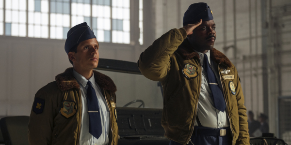 Кадр із серіалу «Воно: Ласкаво просимо до Деррі» Кадр из сериала «Оно: Добро пожаловать в Дерри»