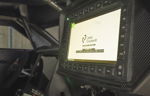 У кабіні Cockerill i-X В кабине Cockerill i-X