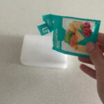 Для чого пакетик терти між долонями, а розпушувачем протирати шафи:…