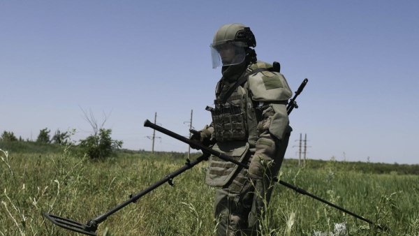 Профессия сапёр требует предельной осторождности и особого внимания.  Фото: elbalad.news.