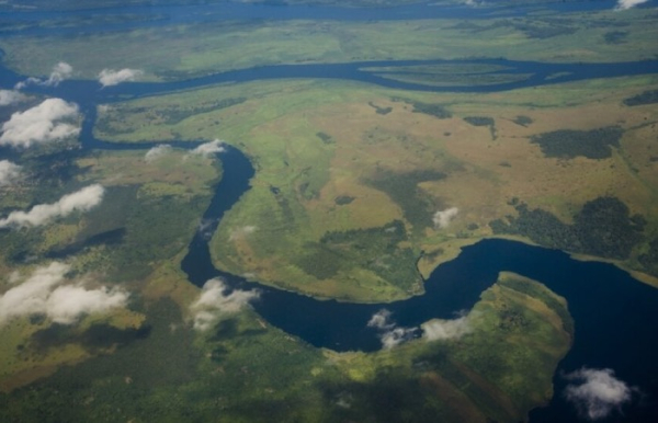 Сложно представить такую глубокую реку.