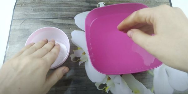 Як відмити руки від грецького горіха лимонною кислотою