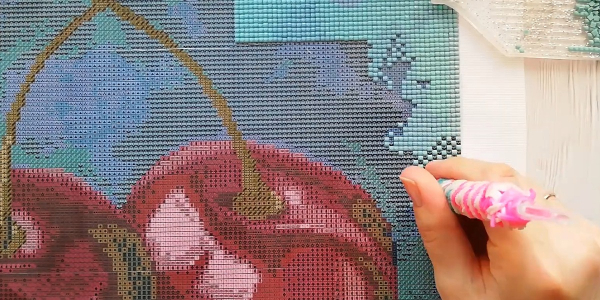 Алмазна мозаїка - спокійне та медитативне хобі Что такое алмазная мозаика: это способ создания картины по схеме с помощью цветных страз