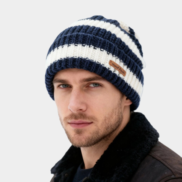 Шапка від LINGINDEN, 2407 рублів