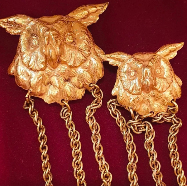 Прикраса шатлену Фото: thebailliegiffordprize.co.uk Украшение шатлена Фото:thebailliegiffordprize.co.uk