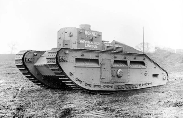 Перша світова, британський танк./ Фото: militaryfactory.com Первая мировая, британский танк./ Фото: militaryfactory.com