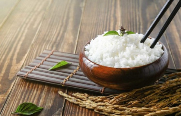 Не стоит втыкать палочки вертикально.