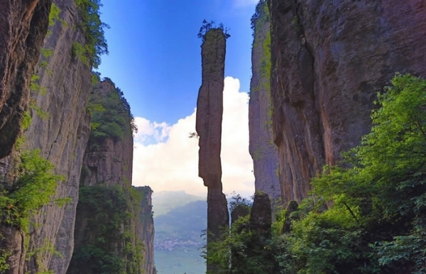 Китай рясніє горами, ущелинами та річками. /Фото: news.cgtn.com. Китай изобилует горами, ущельями и реками. /Фото: news.cgtn.com.