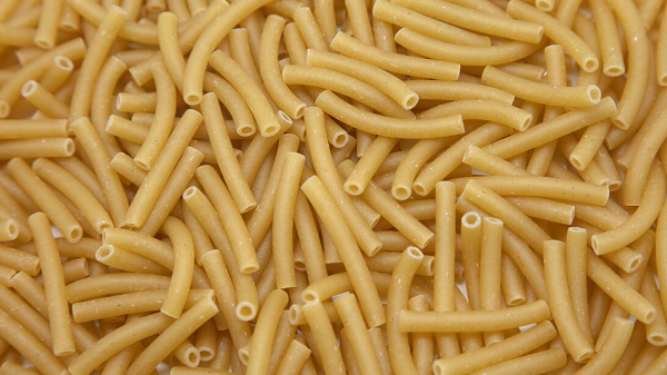 Макароны с сахаром можно приготовить и в наши дни. / Фото: ru.wikipedia.org 