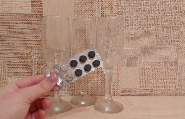 Уголь придаст посуде блеск.