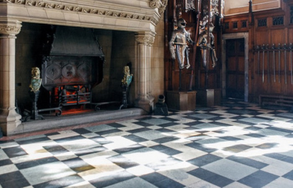 Теплый пол был лишь в богатых замках.