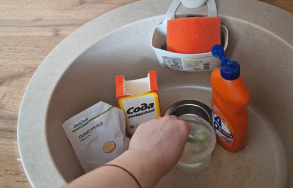 Лучшее средство для чистки раковины.