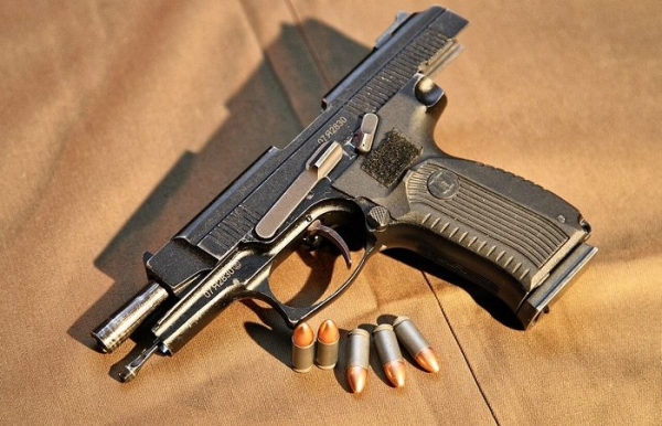 Способен справляться с бронежилетами. /Фото: commons.wikimedia.org. 