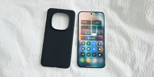 REDMI Note 15 Pro+ 5G: фирменный чехол