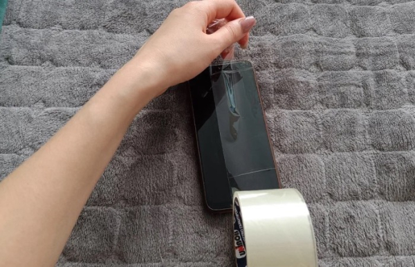 Временная замена защитному стеклу.