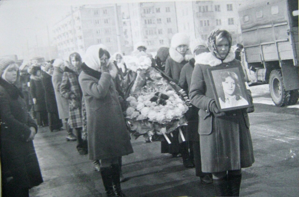 Похоронная процессия.  Фото: livejournal.com.